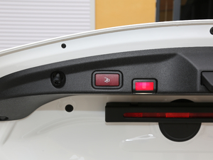 2018E 200 4MATICI܇ g