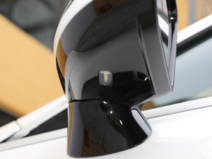 2018E 200 4MATICI܇ g