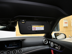 2018E 200 4MATICI܇ g