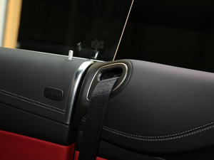 2018E 200 4MATICI܇ g