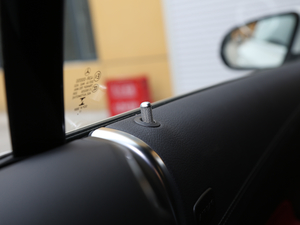 2018E 200 4MATICI܇ g