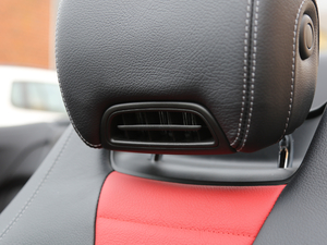 2018E 200 4MATICI܇ g