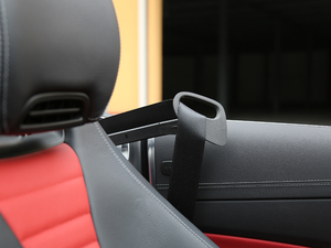 2018E 200 4MATICI܇ g