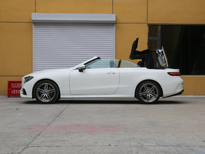 2018E 200 4MATICI܇ ^