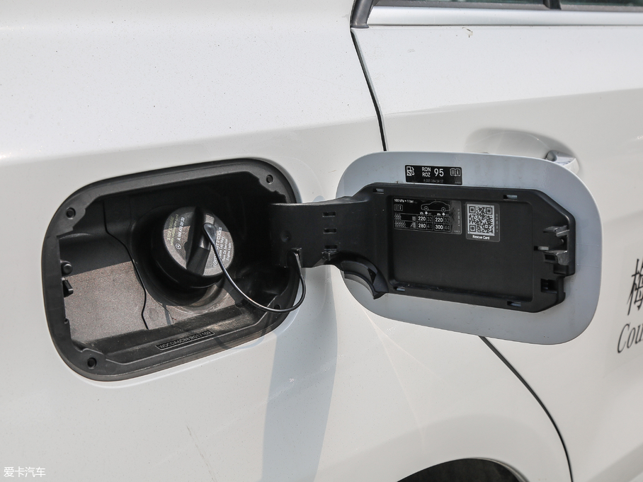 2018YGLE GLE 320 4MATIC Aذ