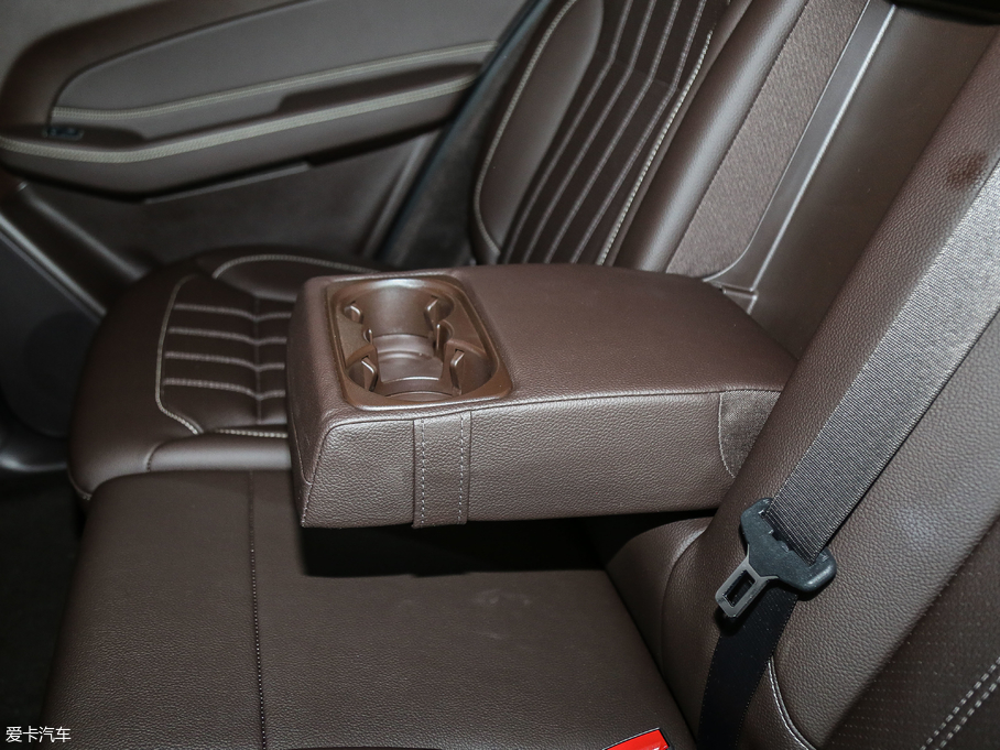 2018YGLE GLE 400 4MATIC ذ