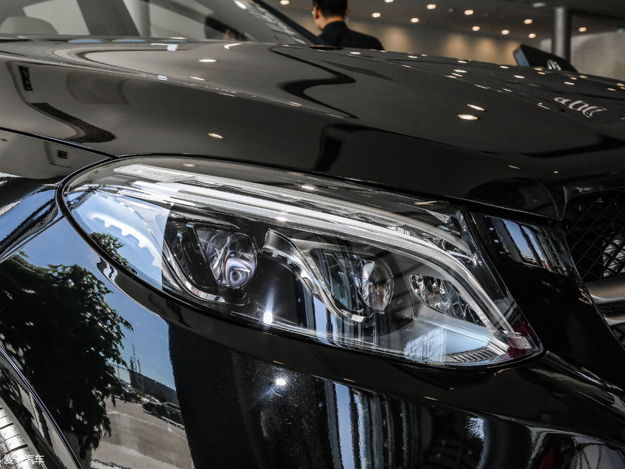 2018YGLE GLE 400 4MATIC ذ