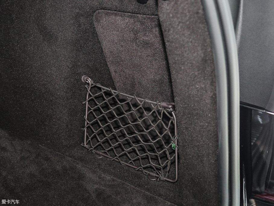 2018YGLE GLE 400 4MATIC ذ