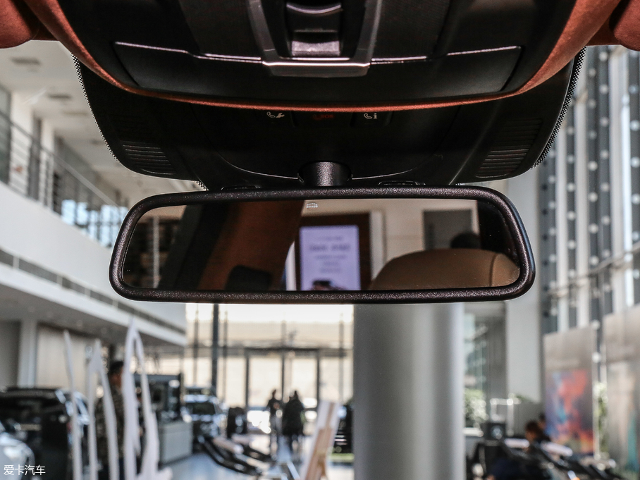 2018YGLE GLE 400 4MATIC ذ