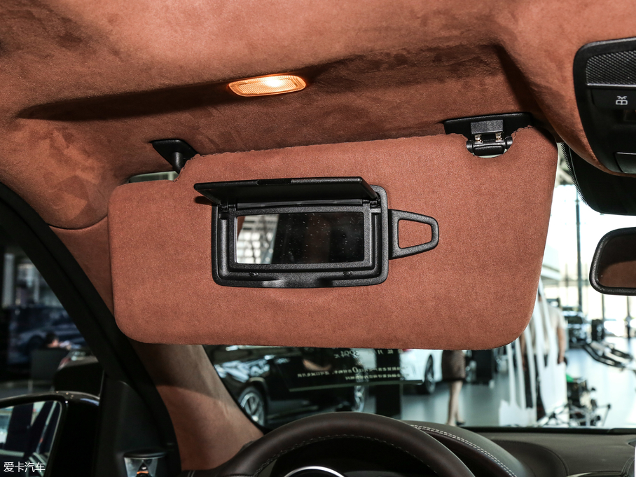 2018YGLE GLE 400 4MATIC ذ