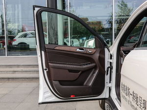 2018GLE 320 4MATIC Aذ {λ܇T