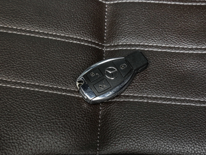 2018款GLE 320 4MATIC 豪华型臻藏版 车钥匙