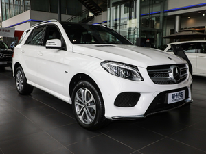2018款GLE 320 4MATIC 动感型臻藏版 左前45度