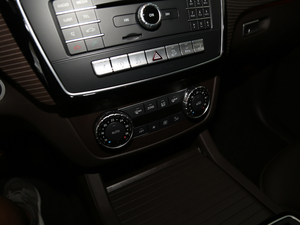 2018GLE 320 4MATIC Aذ п؅^