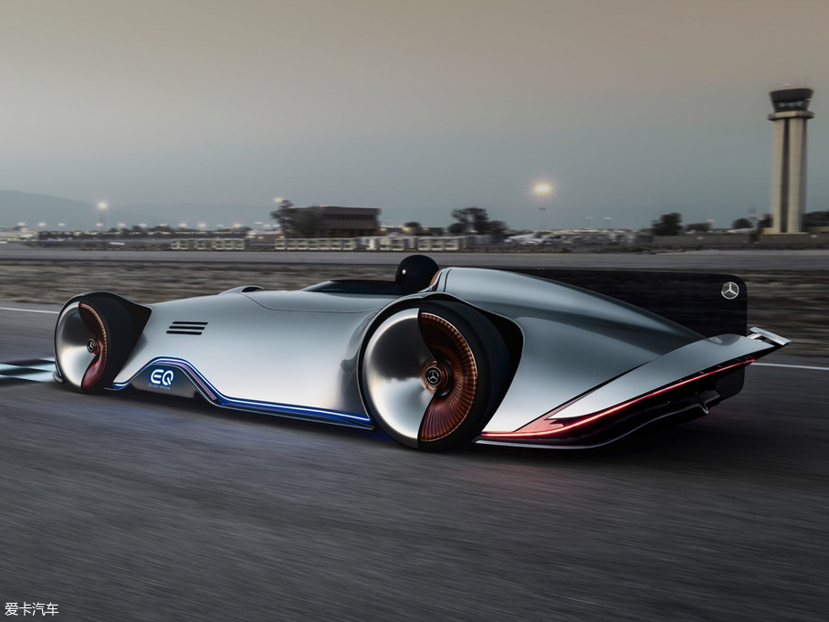 2019��EQ Silver Arrow Concept