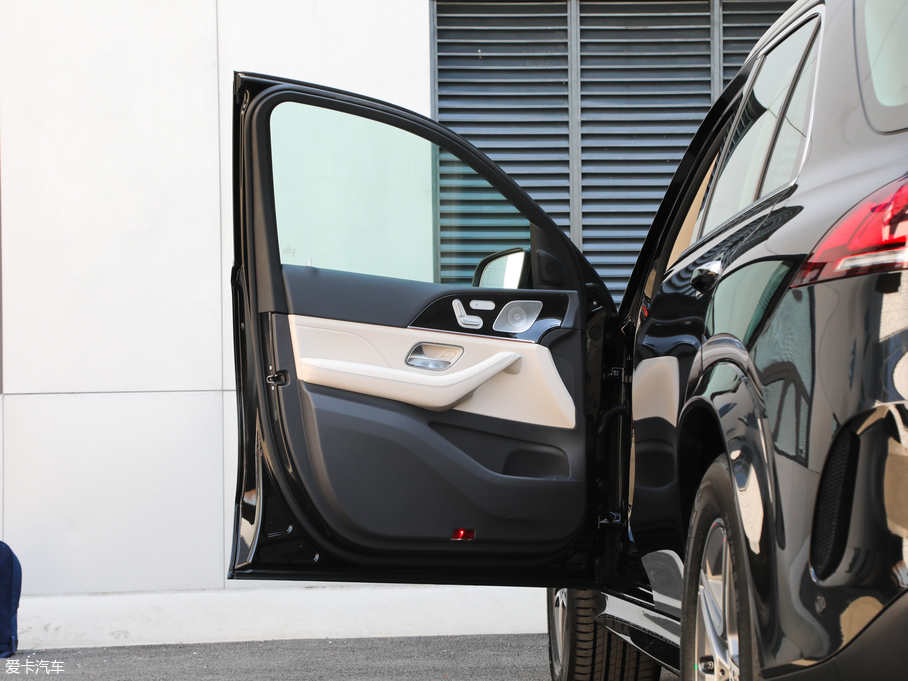 2020��YGLE GLE 350 4MATIC ���A��