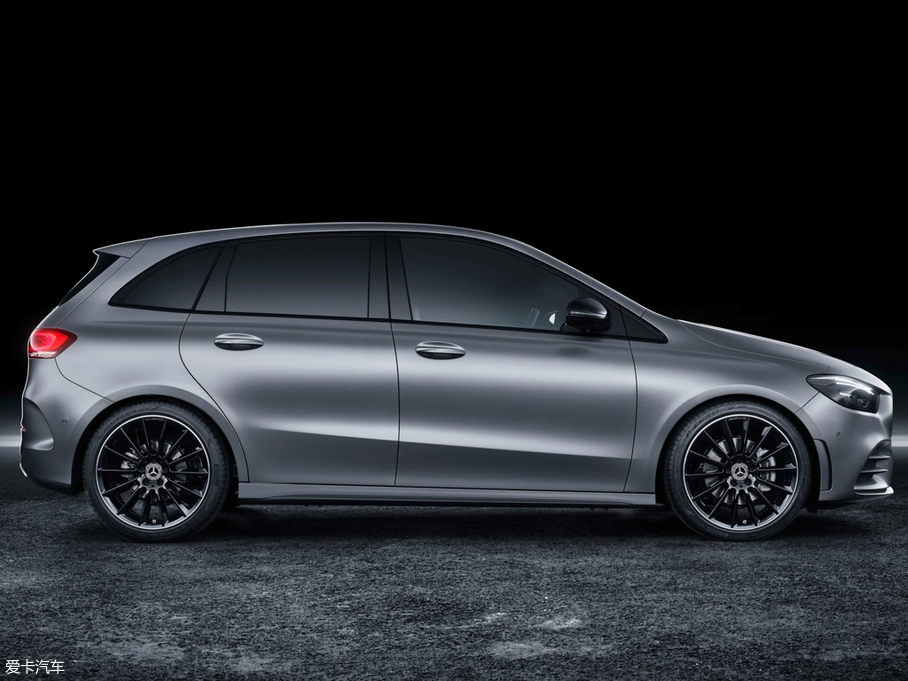 2020YB B 200 Sport