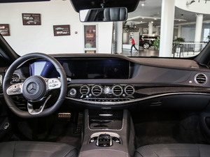 2019款S 500 L 4MATIC 内饰全景
