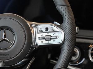 2019款S 500 L 4MATIC 中控区
