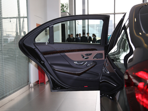 2019款S 450 L 左后车门