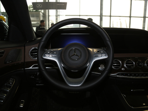2019款S 450 L 方向盘
