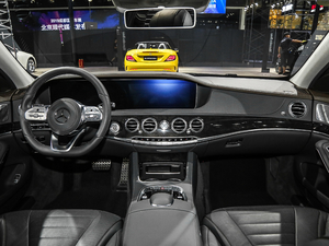 2019款臻藏版 S 500 L 4MATIC 内饰全景