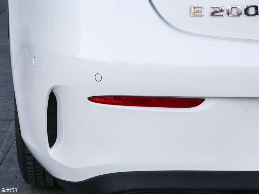 2019��YE���p�T E 200 Coupe 4MATIC