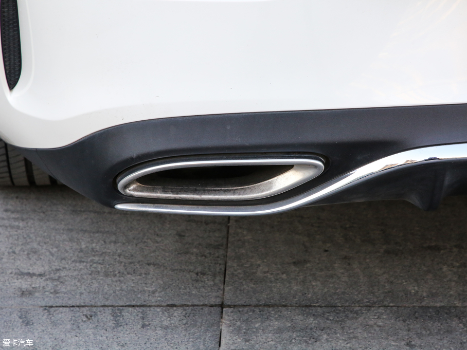 2019��YE���p�T E 200 Coupe 4MATIC