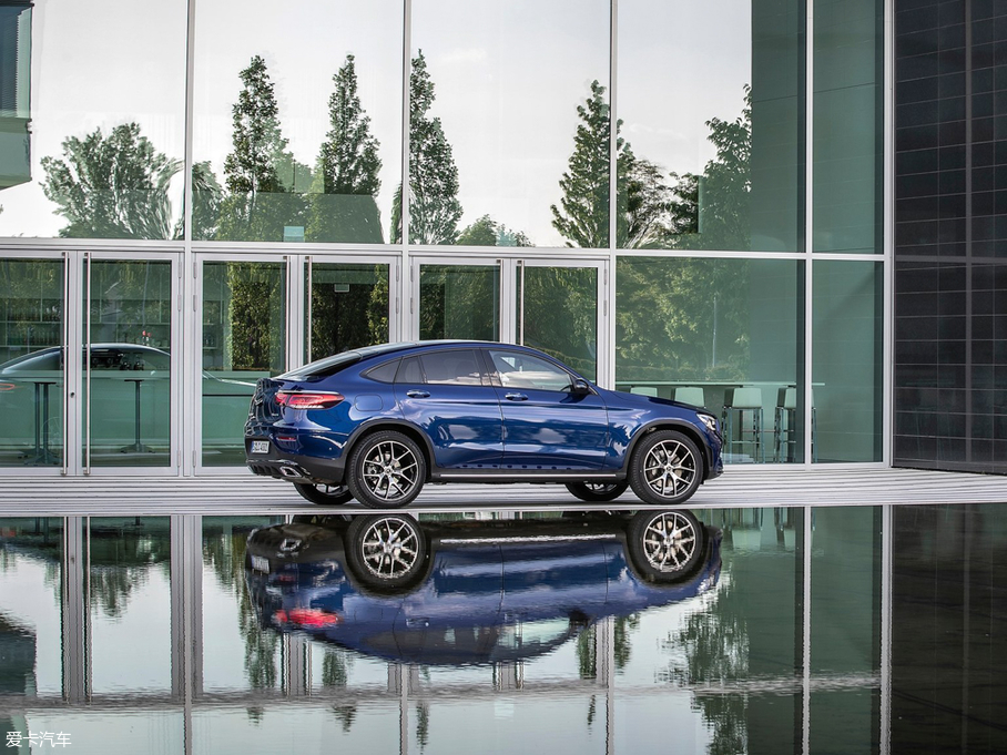 2020YGLCCoupe(M) GLC 300 4MATIC ISUV