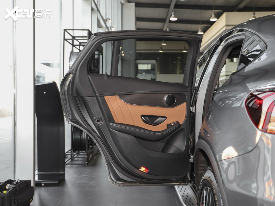 2020YGLCCoupe(M) GLC 300 4MATIC ISUV