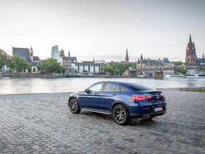 2020GLC 300 4MATIC ISUV w^