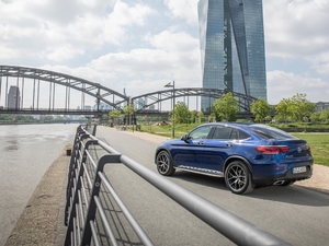 2020GLC 300 4MATIC ISUV w^