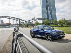 2020GLC 300 4MATIC ISUV w^