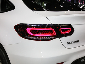 2020GLC 260 4MATIC ISUV ^