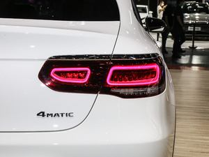 2020GLC 260 4MATIC ISUV ^