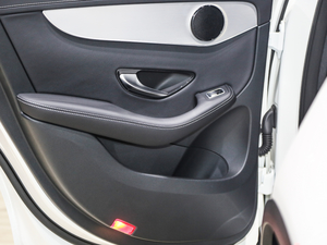 2020GLC 260 4MATIC ISUV g