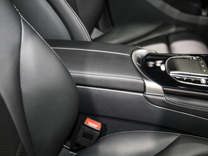 2020GLC 260 4MATIC ISUV g