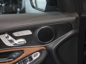 2020GLC 300 4MATIC ISUV g