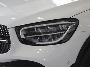 2020GLC 260 4MATIC ISUV ^