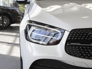 2020GLC 260 4MATIC ISUV ^