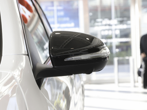 2020GLC 260 4MATIC ISUV ^