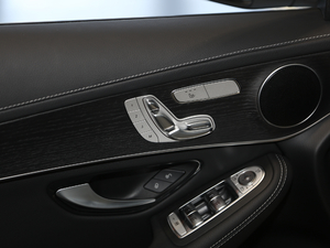 2020GLC 300 4MATIC ISUV g