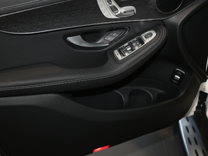 2020GLC 300 4MATIC ISUV g