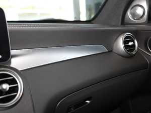 2020GLC 300 4MATIC ISUV g