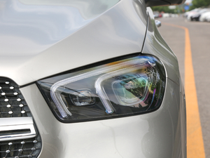 2020款GLE 450 4MATIC 时尚型 大灯