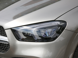 2020GLE 450 4MATIC r ^