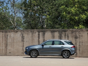 2020GLE 450 4MATIC r w^