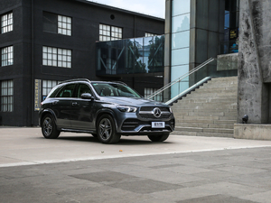 2020GLE 450 4MATIC r(sh) w^