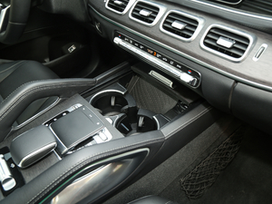 2020GLE 450 4MATIC r g