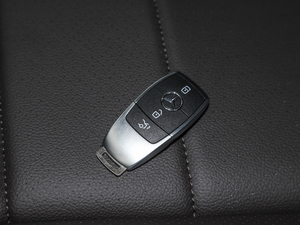 2020款改款 GLE 350 4MATIC 豪华型 车钥匙